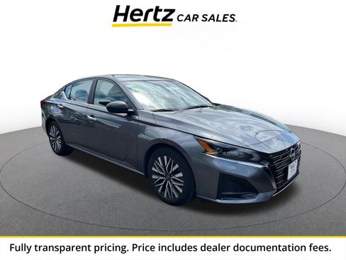 Used 2025 Nissan Altima 2.5 SV FWD image 1