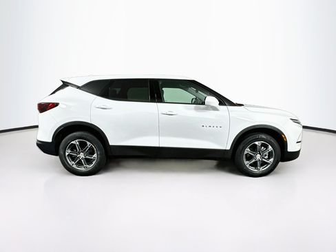 Used 2025 Chevrolet Blazer LT FWD image 10