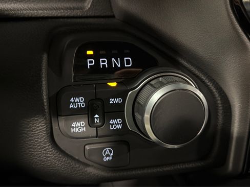 Used 2025 RAM 1500 Big Horn AWD/4WD image 34