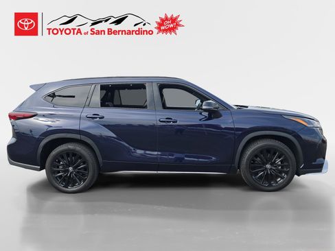 Certified 2024 Toyota Highlander XSE image 6
