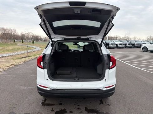 Used 2022 GMC Terrain SLT image 10