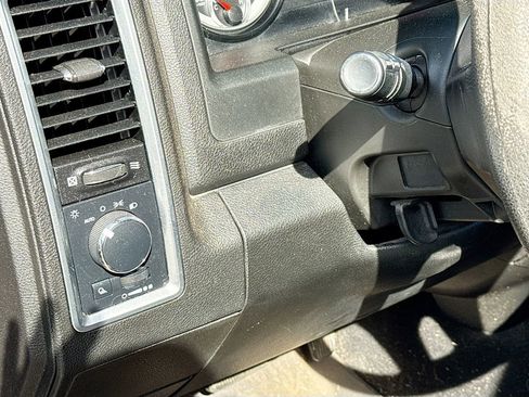 Used 2022 RAM 1500 Classic SLT image 10