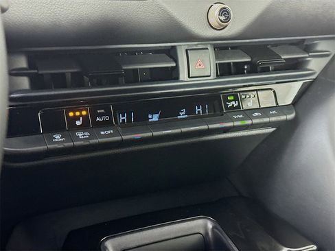 Used 2024 Toyota Crown XLE image 13