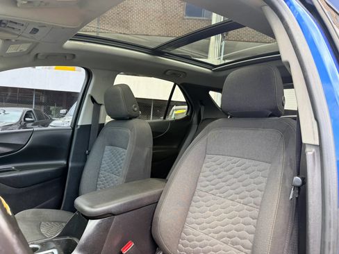 Used 2019 Chevrolet Equinox LT w/ Sun & Navigation Package AWD/4WD image 15
