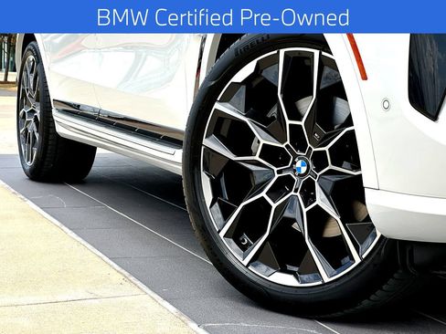 Certified 2023 BMW X7 xDrive40i w/ Executive Package AWD/4WD image 2
