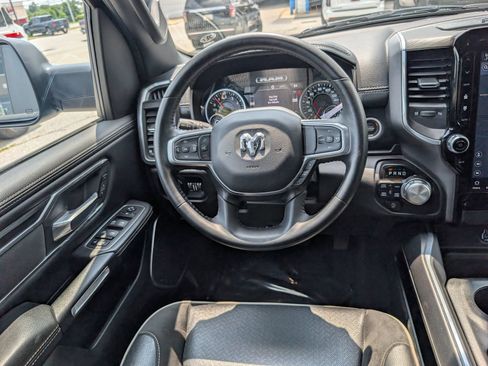 Used 2023 RAM 1500 Laramie AWD/4WD image 18