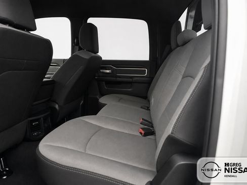 Used 2022 RAM 3500 Big Horn AWD/4WD image 12