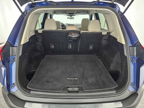 Used 2023 Nissan Rogue SV FWD image 14