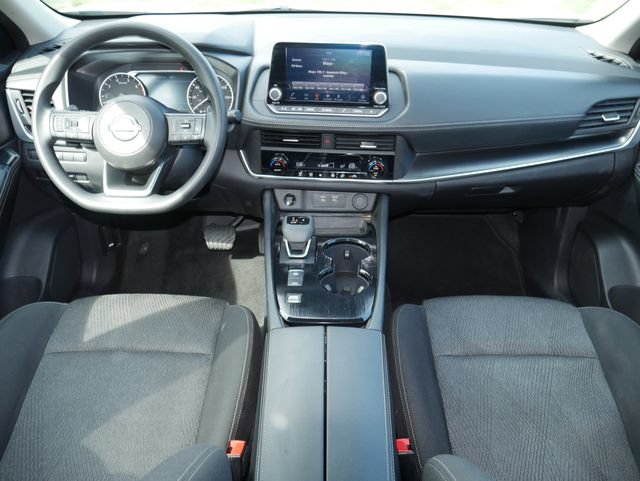 Used 2024 Nissan Rogue SV FWD image 5