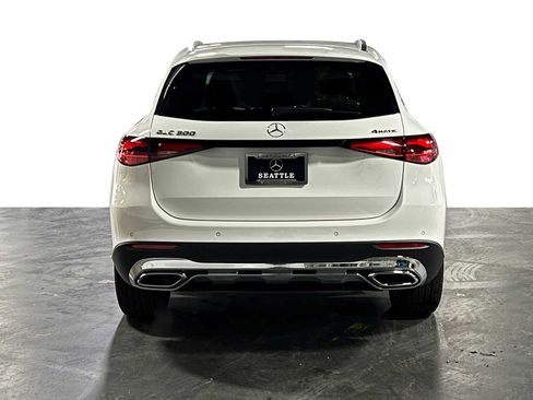 Certified 2025 Mercedes-Benz GLC 300 4MATIC image 4