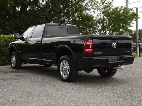 Used 2022 RAM 3500 Laramie AWD/4WD image 8
