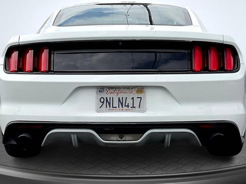 Used 2016 Ford Mustang Premium image 4
