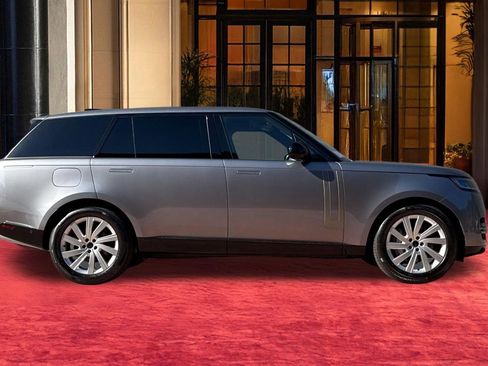 New 2026 Land Rover Range Rover Long Wheelbase SE AWD/4WD image 7