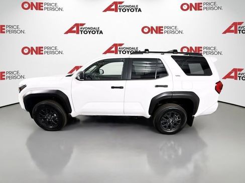 Certified 2025 Toyota 4Runner SR5 AWD/4WD image 4