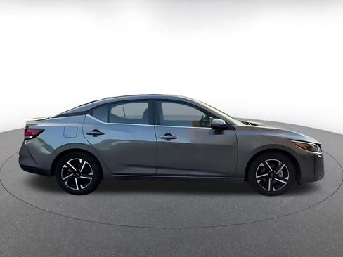 Used 2025 Nissan Sentra SV FWD image 16