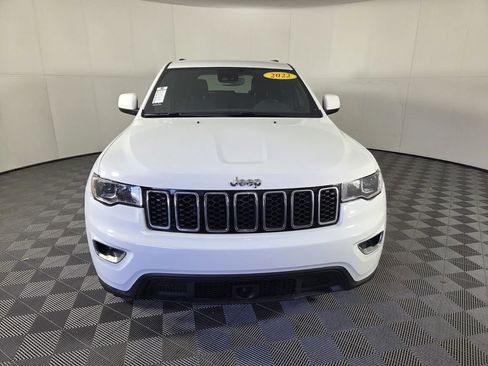 Certified 2022 Jeep Grand Cherokee Laredo E image 3