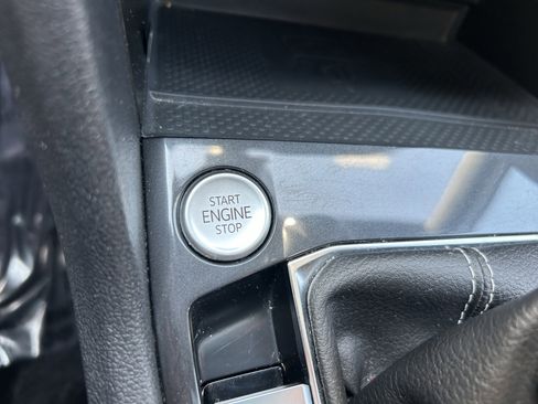 Certified 2024 Volkswagen Tiguan SE R-Line image 16