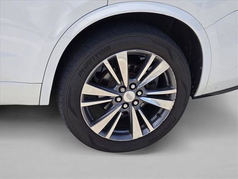 Used 2020 Cadillac XT6 Premium Luxury FWD image 14