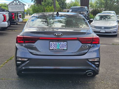 Used 2021 Kia Forte LXS FWD image 4