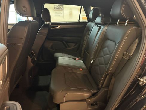 Used 2025 Volkswagen Atlas Cross Sport SE image 27