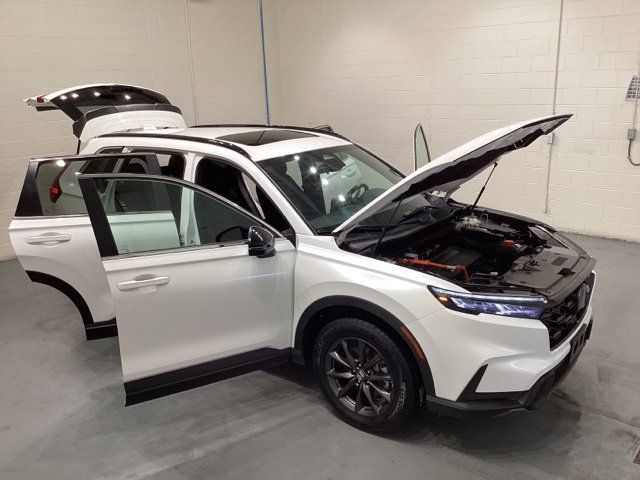 Used 2025 Honda CR-V Sport image 11