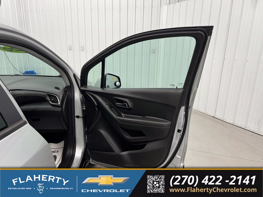 Used 2020 Chevrolet Trax LS w/ Tint and Cruise Package FWD image 14