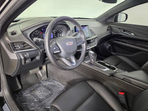 Used 2023 Cadillac CT4 Luxury RWD image 14
