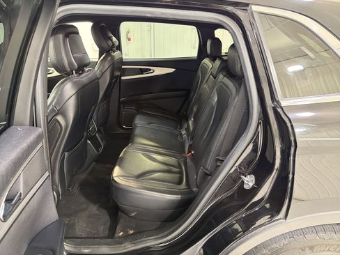 Used 2020 Lincoln Nautilus FWD image 11