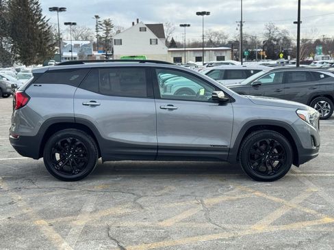 Used 2021 GMC Terrain SLE w/ Driver Convenience Package image 7