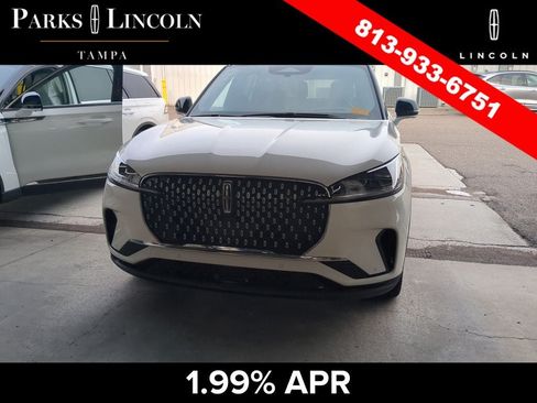 Certified 2026 Lincoln Aviator Reserve w/ Luxury Package RWD image 9