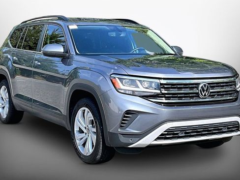 Used 2023 Volkswagen Atlas SE AWD/4WD image 2