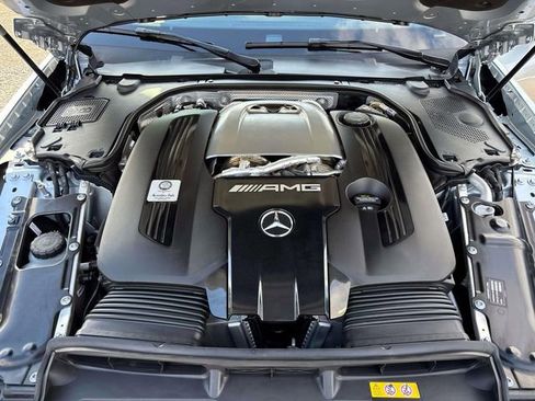 Used 2022 Mercedes-Benz SL 55 AMG 4MATIC w/ Driver Assistance Package image 10