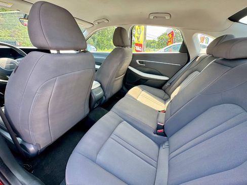 Used 2025 Hyundai Sonata SEL FWD image 10