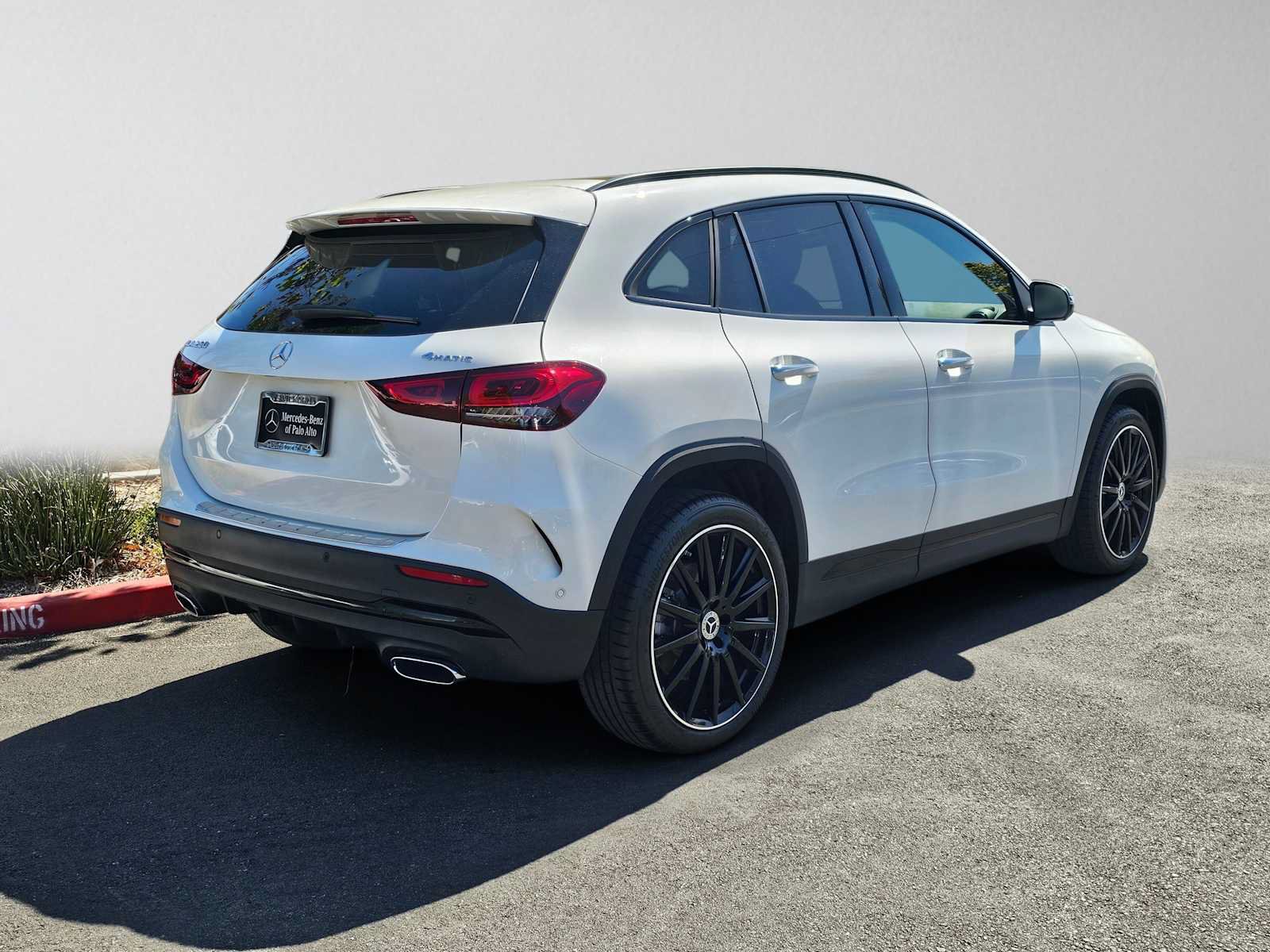 Used 2023 Mercedes-Benz GLA 250 4MATIC image 3