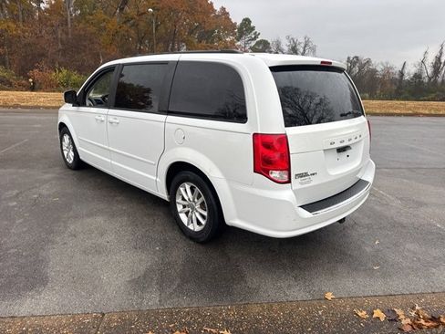 Used 2013 Dodge Grand Caravan SXT w/ UConnect Hands-Free Group image 5