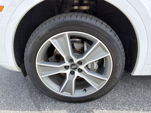 Used 2019 Audi Q5 2.0T Premium Plus w/ Premium Plus Package AWD/4WD image 10