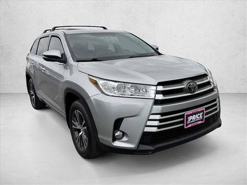 Used 2018 Toyota Highlander Plus image 3