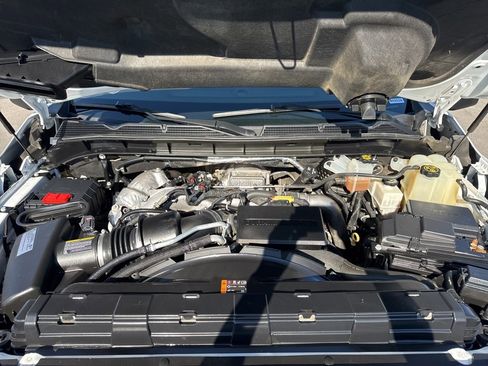 Used 2021 GMC Sierra 3500 SLT w/ SLT Preferred Package image 10