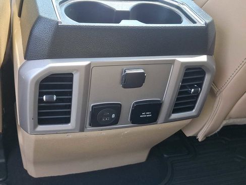 Certified 2020 Ford F350 Lariat w/ Lariat Ultimate Package AWD/4WD image 11
