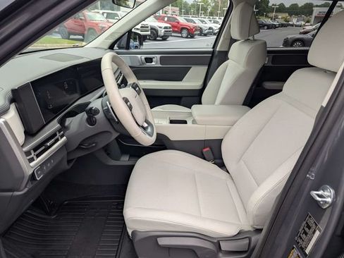 Used 2026 Hyundai Santa Fe SE FWD image 7