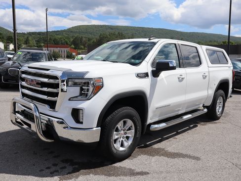 Used 2019 GMC Sierra 1500 SLE w/ SLE Value Package AWD/4WD image 8
