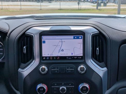 Used 2022 GMC Sierra 1500 SLT w/ SLT Premium Plus Package AWD/4WD image 19