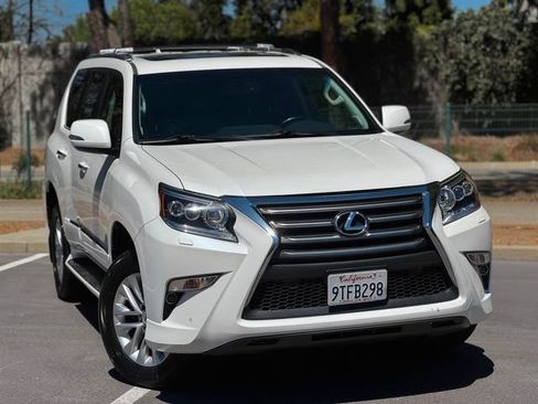 Used 2019 Lexus GX 460 Premium AWD/4WD image 2