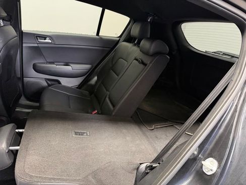 Used 2021 Kia Sportage S image 18