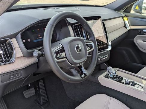 New 2026 Volvo XC90 T8 Plus w/ Protection Package Premier AWD/4WD image 7