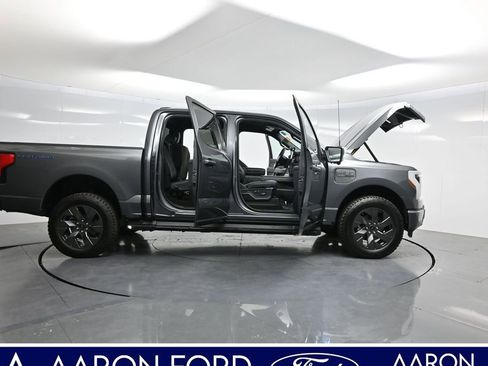 Used 2022 Ford F150 Lightning Lariat AWD/4WD image 4