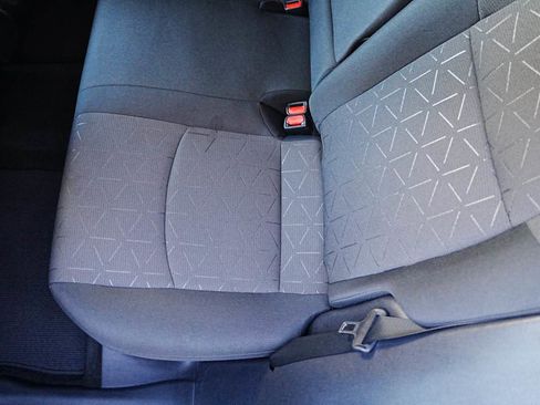 Used 2021 Toyota RAV4 XLE image 13