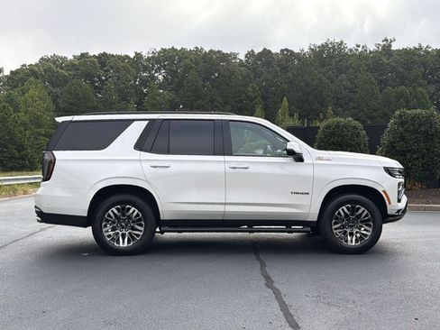 Used 2025 Chevrolet Tahoe Z71 w/ Comfort Package AWD/4WD image 5