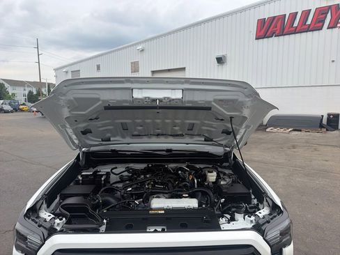 Used 2024 Toyota Tacoma SR RWD image 28