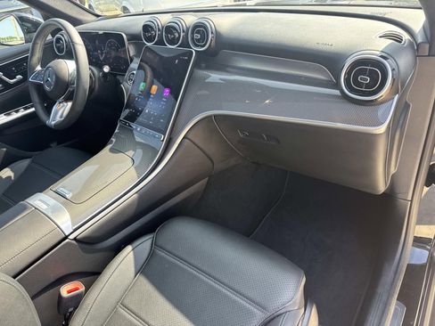 Used 2026 Mercedes-Benz GLC 300 image 11